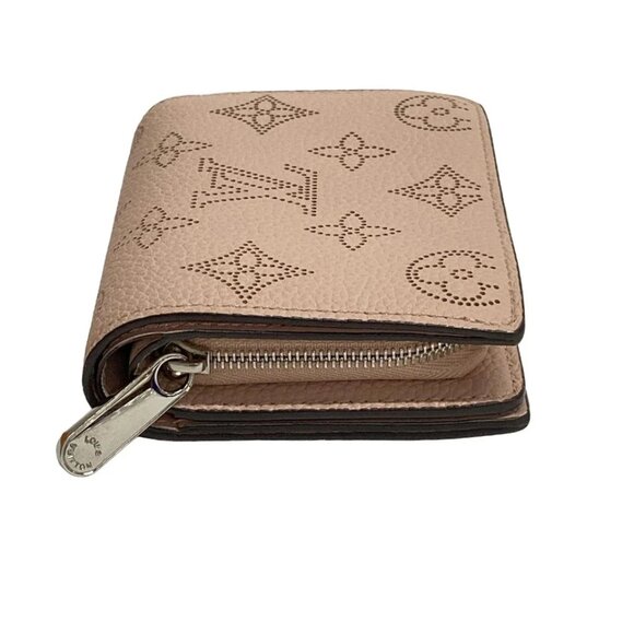 LOUIS VUITTON Portefeuille Clare Guimauve Mahina RFID : confirmed 728-081125 - Picture 4 of 14